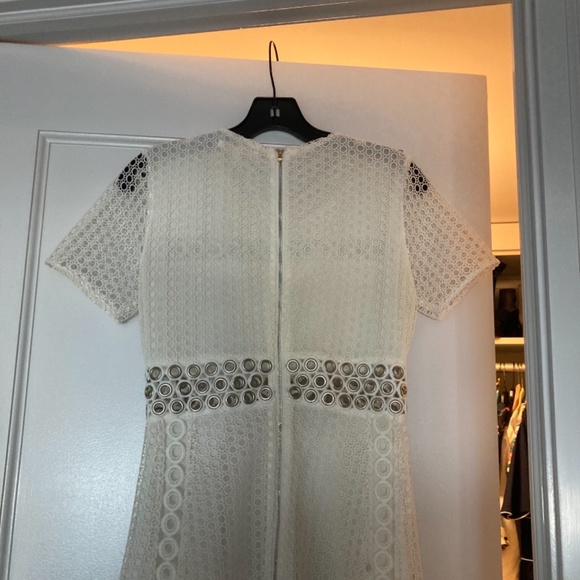 Maje white crochet and grommet dress  Maje Size 2 which equals a 38 or M - Picture 5 of 8